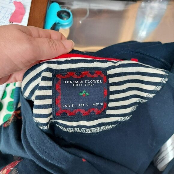 Denim & Flower Ricky Singh Mens Navy T-Shirt With Santa Weightlifting Print Size - Picture 5 of 7